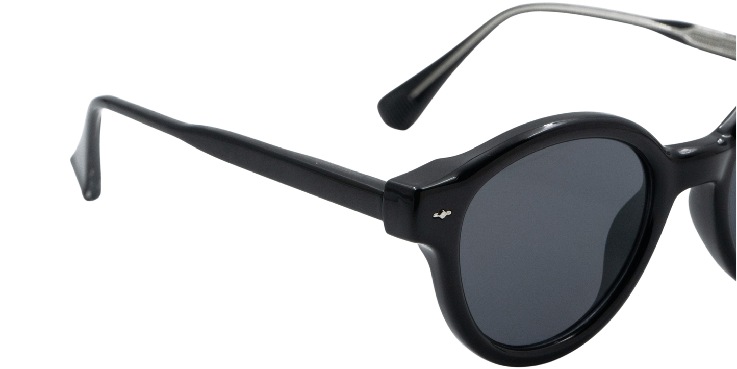 Full Rim Round Fashionista Classic Sunglasses